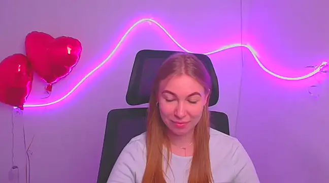 Snapshot of Dana_flowers chatting on March 12, 2025, 3:07 pm Dana flowers online show from March 12, 2025, 3:07 pm