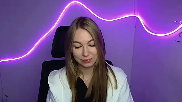 Snapshot of Dana_flowers chatting on October 2, 2025, 5:11 am Dana flowers online show from October 2, 2025, 5:11 am