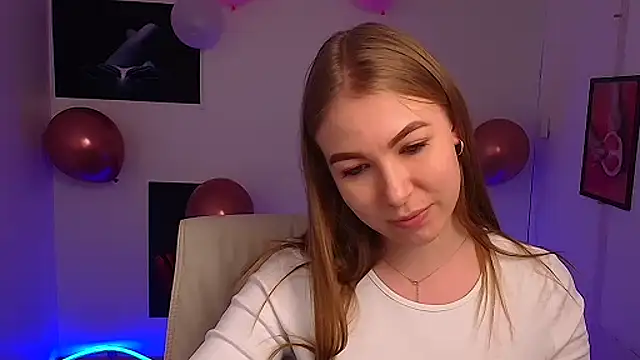 Snapshot of Dana_flowers chatting on February 25, 2025, 12:16 pm Dana flowers online show from February 25, 2025, 12:16 pm