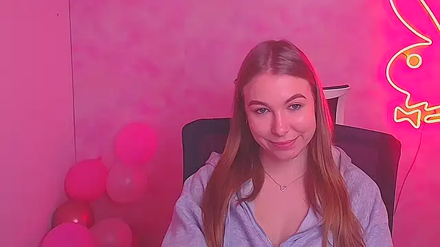 Snapshot of Dana_flowers chatting on February 21, 2025, 9:13 am Dana flowers online show from February 21, 2025, 9:13 am