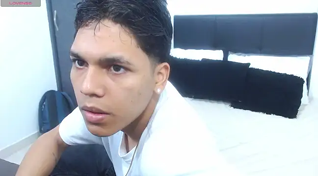 David Gil19 online show from February 20, 2025, 4:50 am