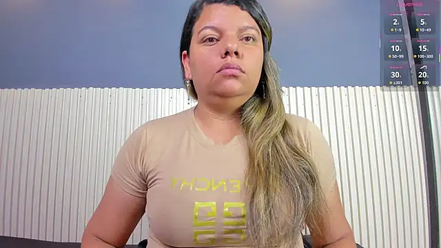 Aida-nicolle online show from October 10, 2025, 11:11 am