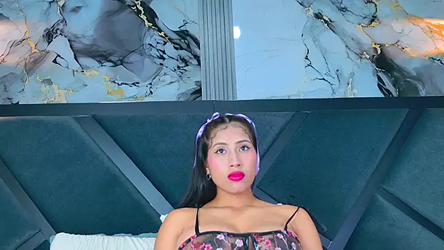 YesyHills online show from October 9, 2025, 7:14 pm