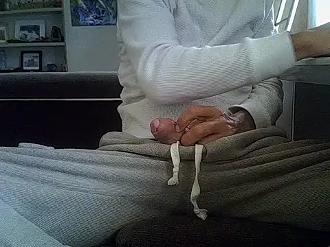 createur34 online show from October 3, 2025, 2:40 pm