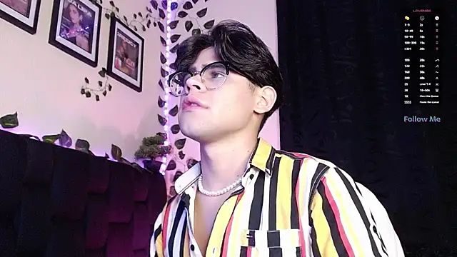 isaac-saenz online show from March 3, 2025, 9:05 pm