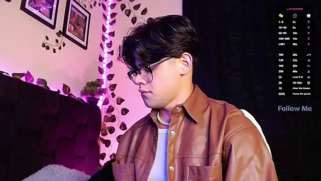 isaac-saenz online show from February 28, 2025, 1:26 am