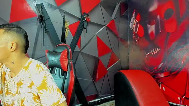 Isak Millan online show from December 2, 2025, 12:11 am