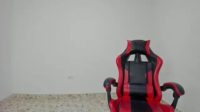 Isak Millan online show from October 10, 2025, 11:49 pm