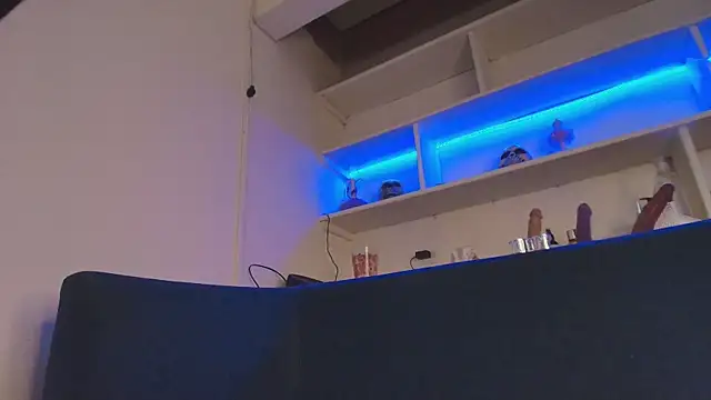 charlotte bluee online show from October 19, 2025, 12:19 pm