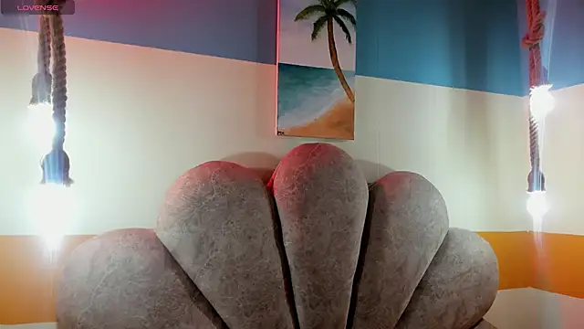 charlotte bluee online show from December 2, 2025, 7:15 pm