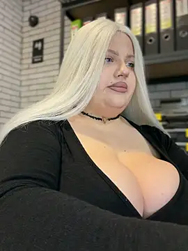 Eliaden online show from October 31, 2025, 2:52 am