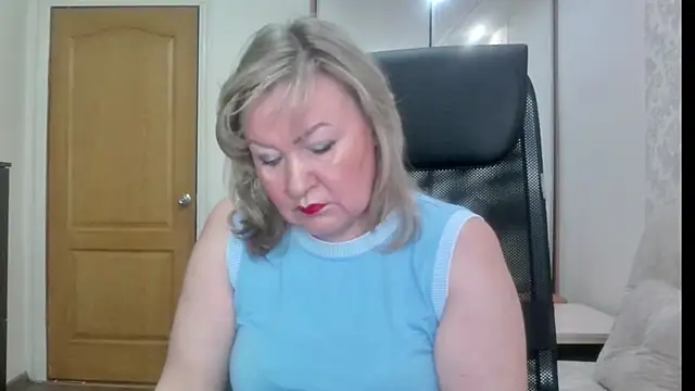 Snapshot of Victoria_secrets_ chatting on August 2, 2026, 4:44 am Victoria secrets online show from August 2, 2026, 4:44 am