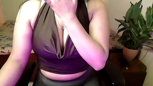 megancatluna online show from February 23, 2026, 4:47 am