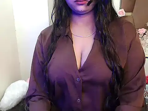 megancatluna online show from November 15, 2025, 4:49 am