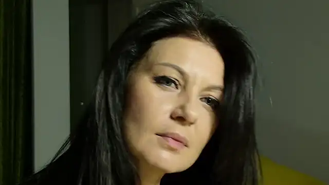 RaileReed online show from October 1, 2025, 12:31 pm