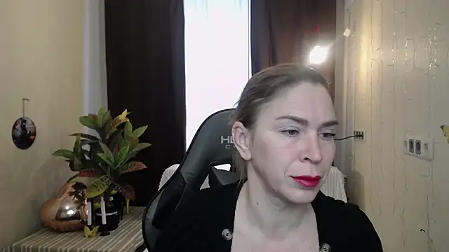 TessaDaybreak online show from February 27, 2025, 7:19 am