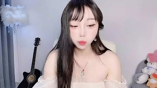 yukiyyuu44 online show from March 11, 2025, 10:09 pm