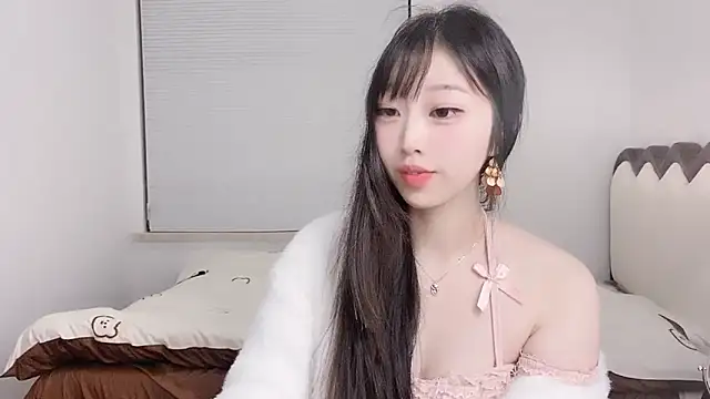 yukiyyuu44 online show from February 27, 2025, 4:10 pm