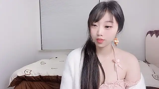 yukiyyuu44 online show from February 27, 2025, 10:20 pm
