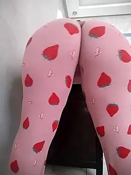 Snapshot of Dalou3a-69 chatting on October 17, 2025, 10:18 am Dalou3a-69 online show from October 17, 2025, 10:18 am