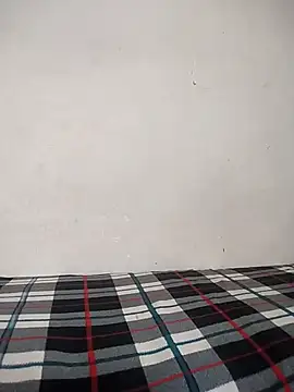 Snapshot of Dalou3a-69 chatting on March 18, 2025, 2:17 pm Dalou3a-69 online show from March 18, 2025, 2:17 pm