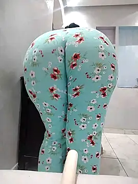 Snapshot of Dalou3a-69 chatting on October 15, 2025, 10:01 am Dalou3a-69 online show from October 15, 2025, 10:01 am