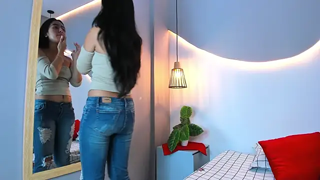 lucelly 15 online show from September 10, 2025, 11:20 am