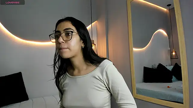 lucelly 15 online show from October 2, 2025, 11:35 am