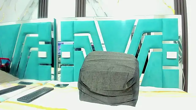 ebony valentina online show from September 19, 2025, 1:53 am