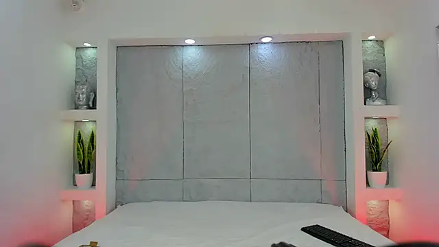 Snapshot of MiaMistrex chatting on November 25, 2025, 4:24 am MiaMistrex online show from November 25, 2025, 4:24 am