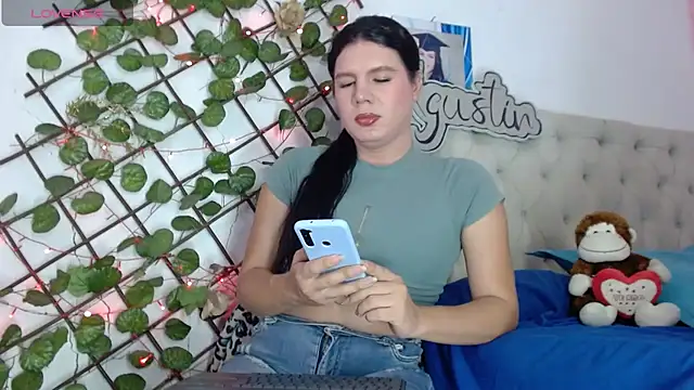 Snapshot of sexy_veryy_hot chatting on May 17, 2026, 6:08 pm sexy veryy hot online show from May 17, 2026, 6:08 pm