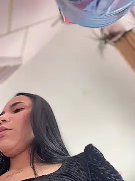 Naatalia online show from October 2, 2025, 4:43 pm