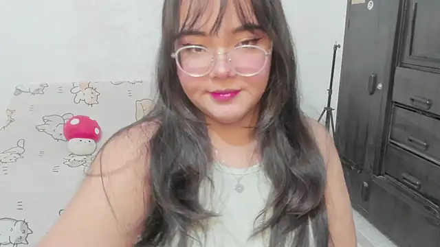Naoko 7w7 online show from June 17, 2026, 1:32 pm