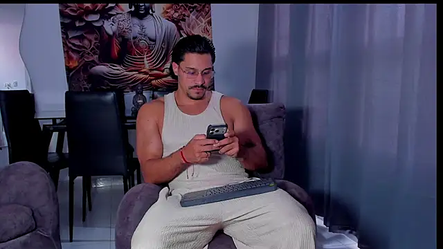 Valentino Dosantos  online show from February 10, 2026, 8:19 pm