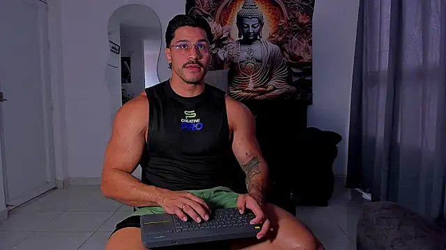 Valentino Dosantos  online show from November 15, 2025, 2:32 pm