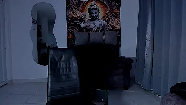 Valentino Dosantos  online show from November 27, 2025, 9:15 pm