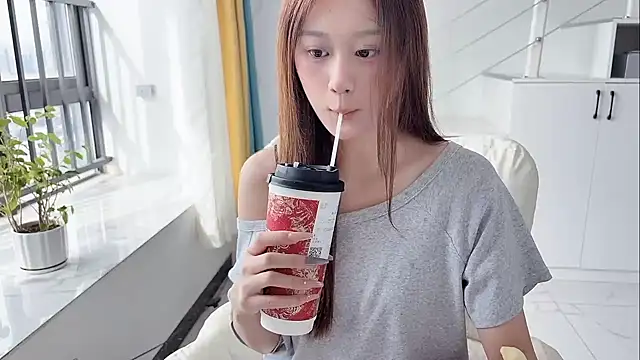 Cassie-20 online show from October 6, 2025, 1:18 am