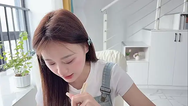 Cassie-20 online show from October 19, 2025, 2:03 am