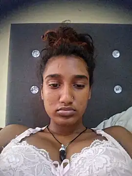 indianpink lips online show from February 21, 2026, 12:51 pm