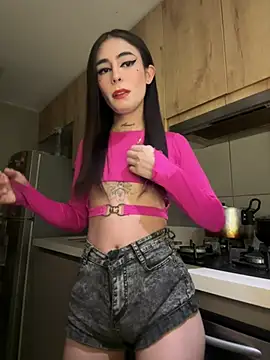 candycami19 online show from March 20, 2025, 7:47 am