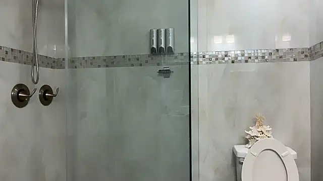 Snapshot of greekmythics chatting on December 2, 2025, 2:34 am greekmythics online show from December 2, 2025, 2:34 am