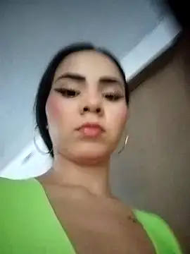 Natty roberts  online show from March 5, 2026, 9:43 pm