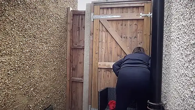 eatmypie69 online show from October 8, 2025, 11:12 am