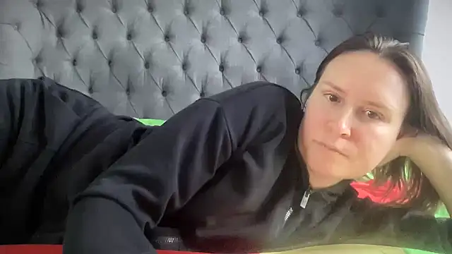 eatmypie69 online show from January 8, 2026, 10:10 am