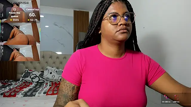ZahraRose online show from July 18, 2026, 12:36 pm