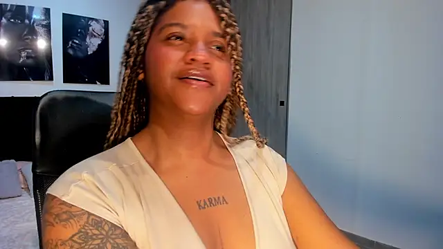 ZahraRose online show from September 9, 2025, 8:40 pm