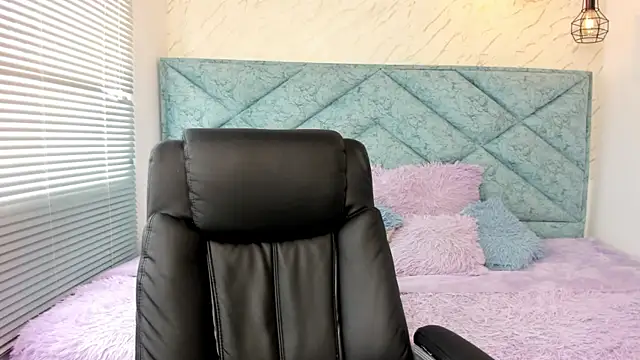 Katty love01 online show from October 16, 2025, 7:11 pm