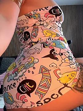 YoungHotMilf97 online show from January 8, 2026, 9:37 am