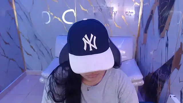 melany rouse18 online show from September 24, 2025, 1:50 pm