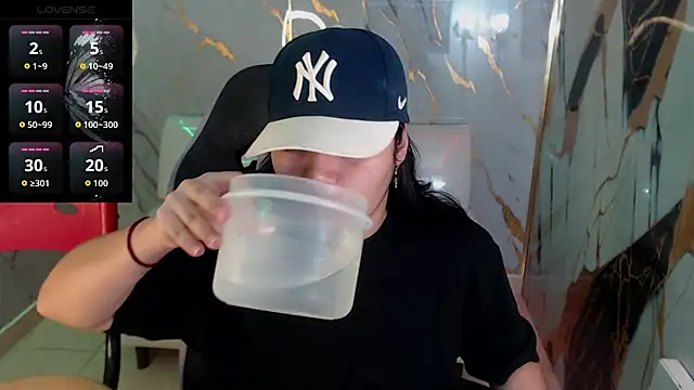 melany rouse18 online show from December 4, 2025, 1:43 pm